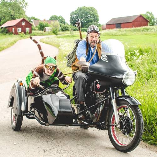 2026-02/pettson-och-findus-paa-mc